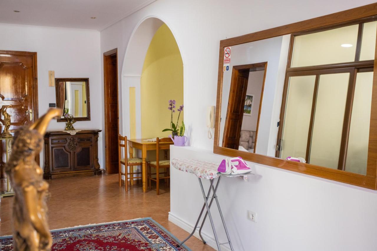 Vila Aulona Vlorë Exteriör bild